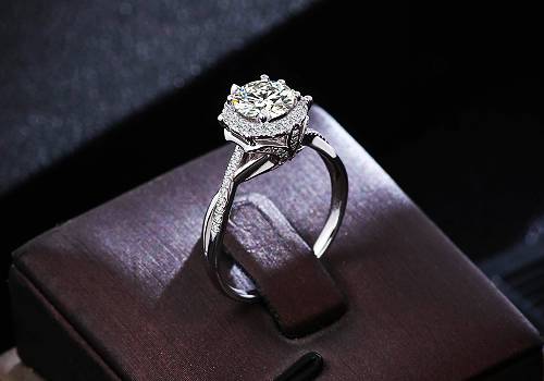 French Design Awards Winner - Diamond Ring by Wuzhou Provence Jewelry Co., Ltd.