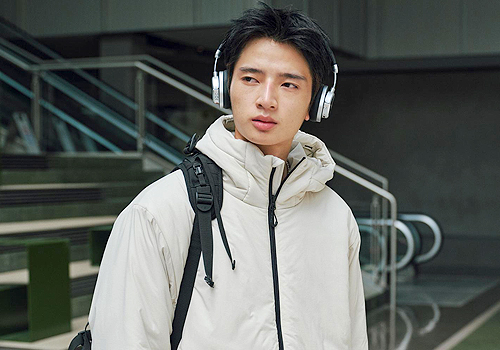 French Design Awards - Primaloft “Star Trail” Minimalist Hooded Puffer