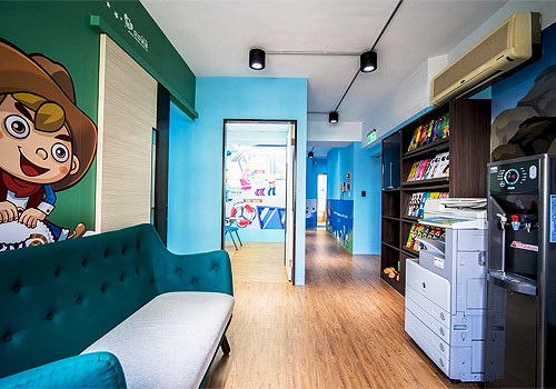 French Design Awards - Chromatic Canvas