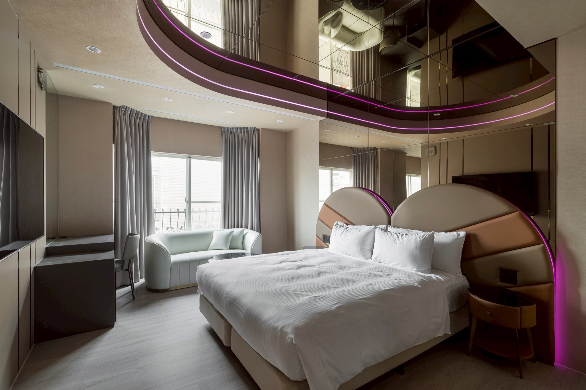 French Design Awards - Floating Light, Traveling Dreams